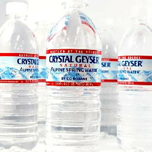 クリスタルガイザー [CRYSTAL GEYSER] 500ml×48本 [水・ミネラルウォーター]天然水[賞味期限：出荷日から1年] 北海道・沖縄・離島は送料無料対象外です【2〜3営業日以内に出荷】【送料無料】