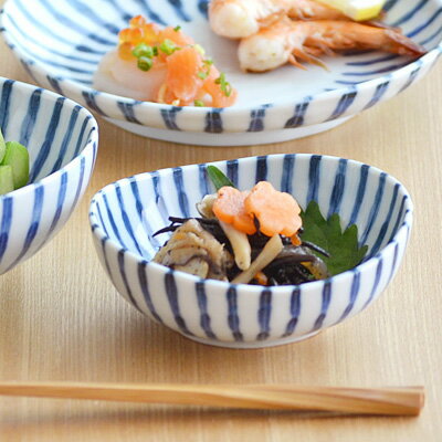 【2000円OFFクーポン 〜6/11 1:59】小鉢 和食器 ボウル 3.5寸小鉢 染付け ダミ十草 食器 おしゃれ 和の小鉢 煮物小鉢 取り鉢 取り皿 サラダボウル デザートボウル デザートカップ アイスカップ カフェ風