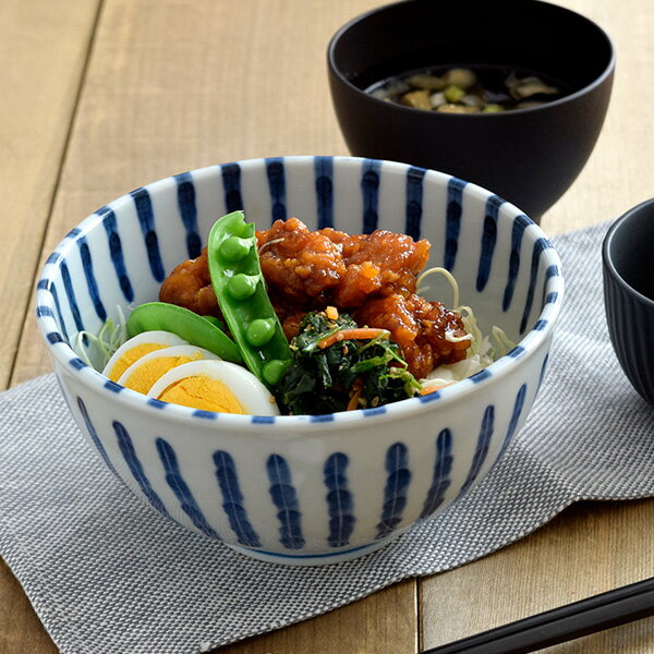 【2000円OFFクーポン 〜6/11 1:59】丼 どんぶり 染付け ダミ十草 軽量多様丼ぶり（大） 丼ぶり おしゃれ 和食器 美濃焼 十草 どんぶり 和のどんぶり 麺鉢 ボウル ラーメンどんぶり うどんどんぶり ストライプ