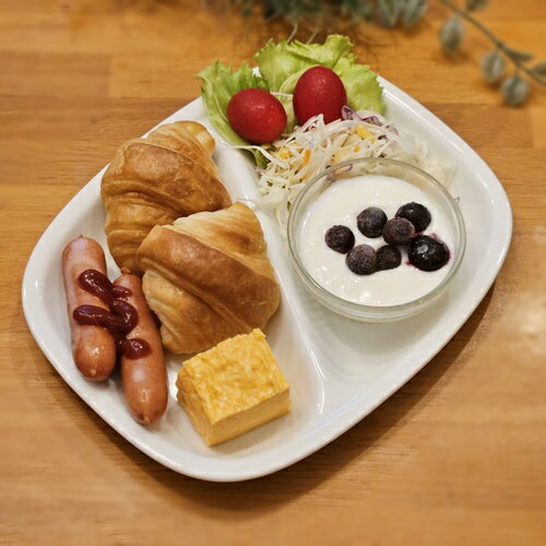 《在庫品》白い食器ホワイトランチプレート 仕切りランチディッシュ 強化バージョン 200280000241 キッズ 洋食器 白いシンプル ランチディシュ 日本製 食器(欠品時約1ヶ月程度)