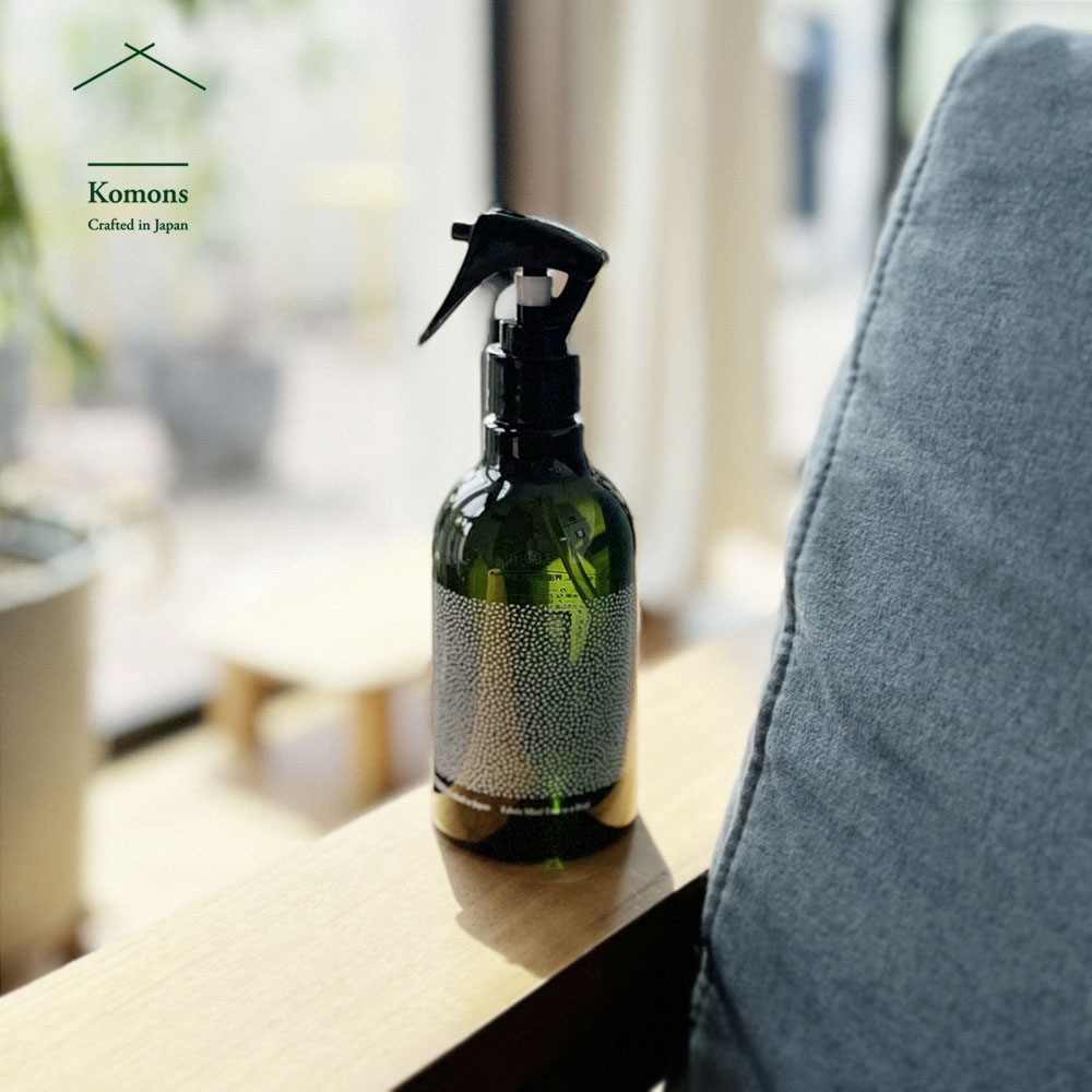 【レビューでクーポン&amp;プレゼント】Komons 除菌用ファブリックミスト 300ml / Free as a Bird ( コモンズ 衣類用 布用 除菌用 ファブリックミスト 消臭スプレー 除菌スプレー 消臭 除菌 スプレー ミスト 天然成分 無添加 敏感肌 低刺激 おしゃれ ギフト )