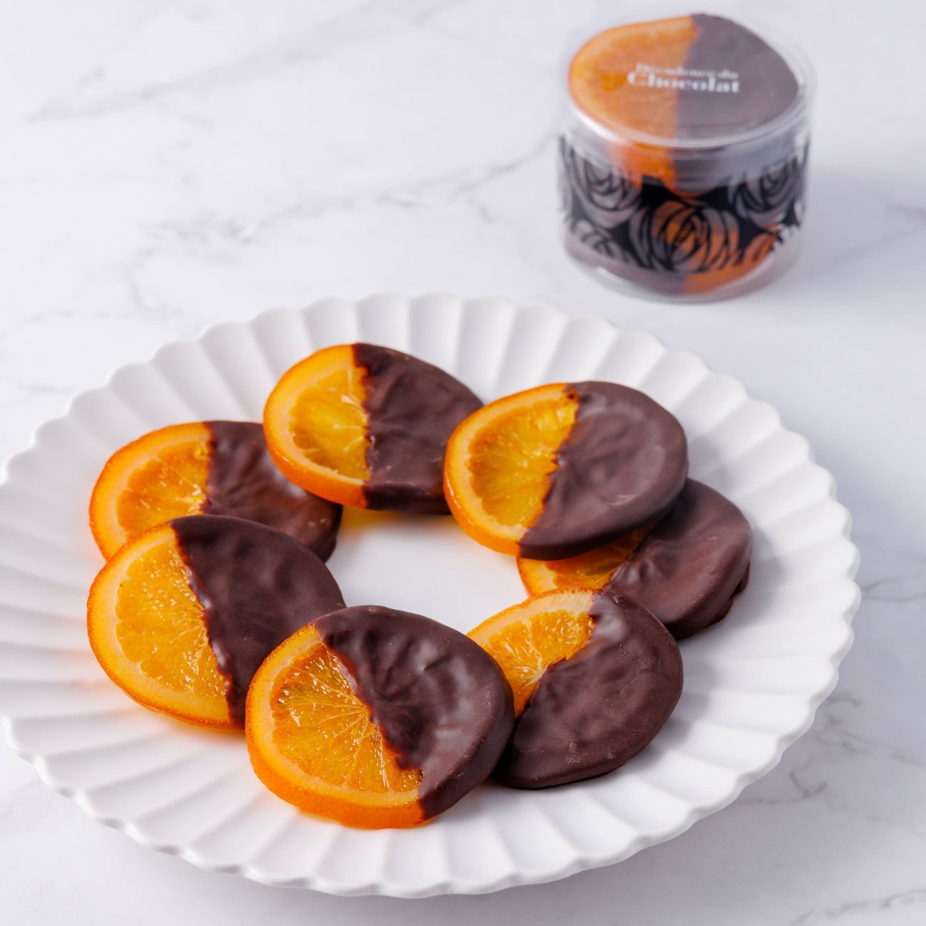 バレンシア（7枚入り）お中元 お菓子 人気 おすすめ おしゃれ 夏ギフト 夏のご挨拶 暑中見舞い チョコレート 高級 お祝い 手土産 オランジェット オレンジ 高級チョコレート フルーツチョコ ショコラティエ 看板商品 カカオ58％ カカオ61％ 贈り物 お酒に合うチョコレート