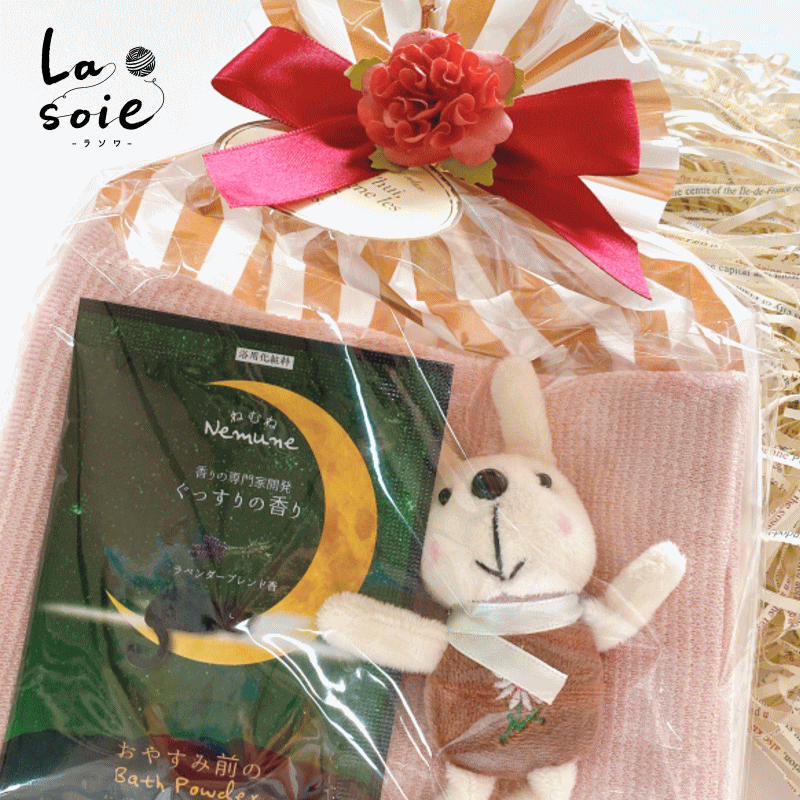 プレゼント ギフト シルク 腹巻 うさちゃん プチギフト カーネーション 腹巻き はらまき 冷え取り プレゼント お祝い 退院祝い 出産祝い かわいい おしゃれ 可愛い 母の日 敬老の日 バレンタイン ホワイトデー ラソワ